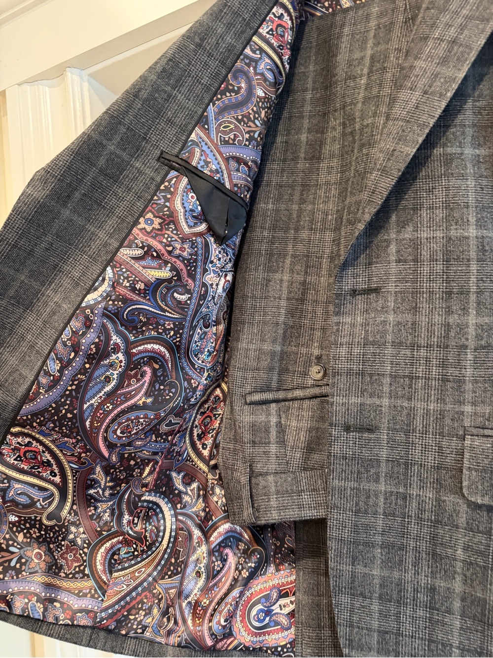 Tallia Gray Plaid Wool-Blend Blazer and Pant - Classic Men's Suit - Picture 2 of 6